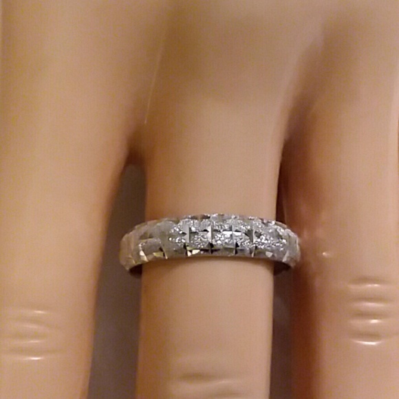 JTV Jewelry - 10K WHITE  GOLD RING, SIZE 8